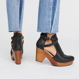 Free People Black Clogs